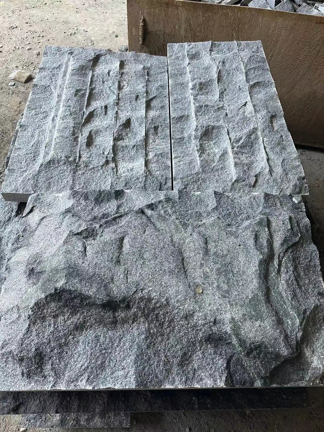 芝麻灰和芝麻白花岗岩(图1)