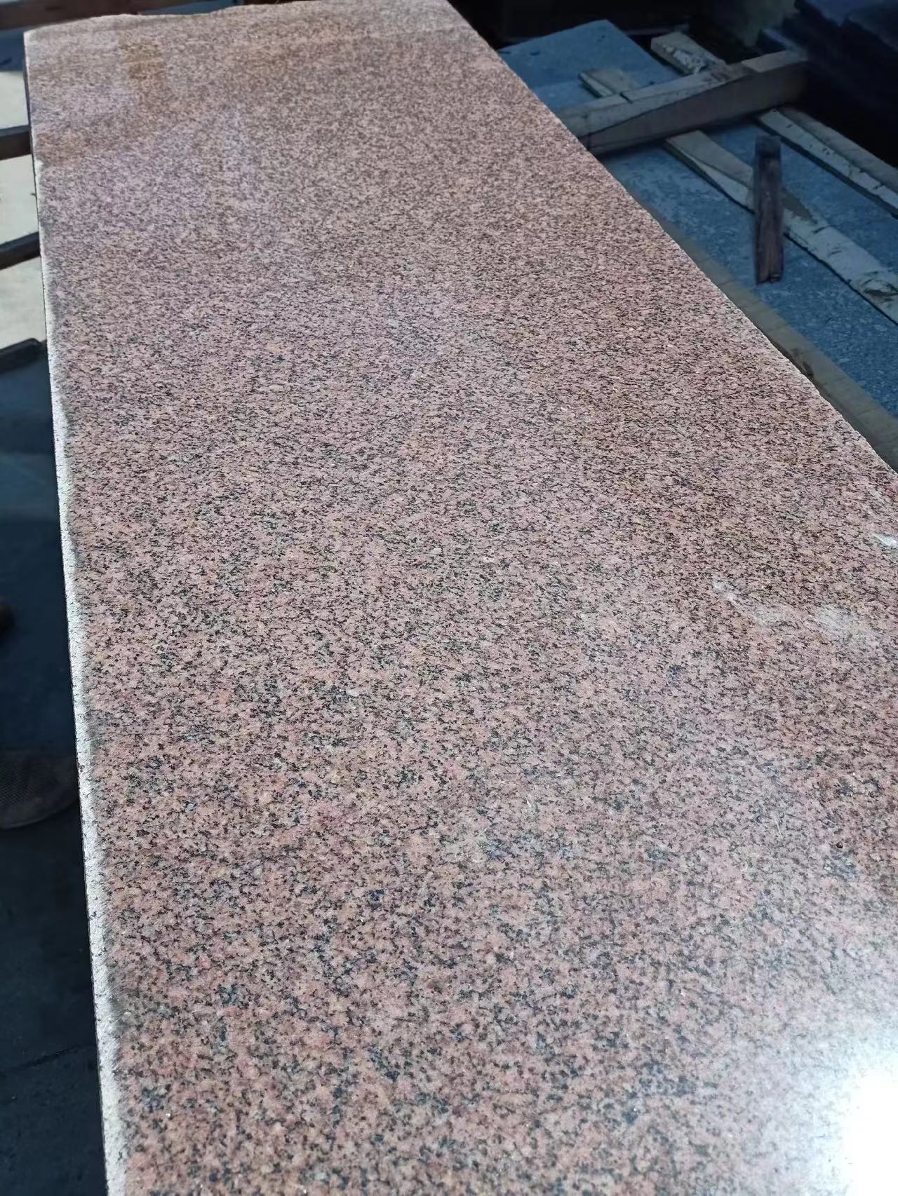 河南芝麻白花岗岩厂家(图1)