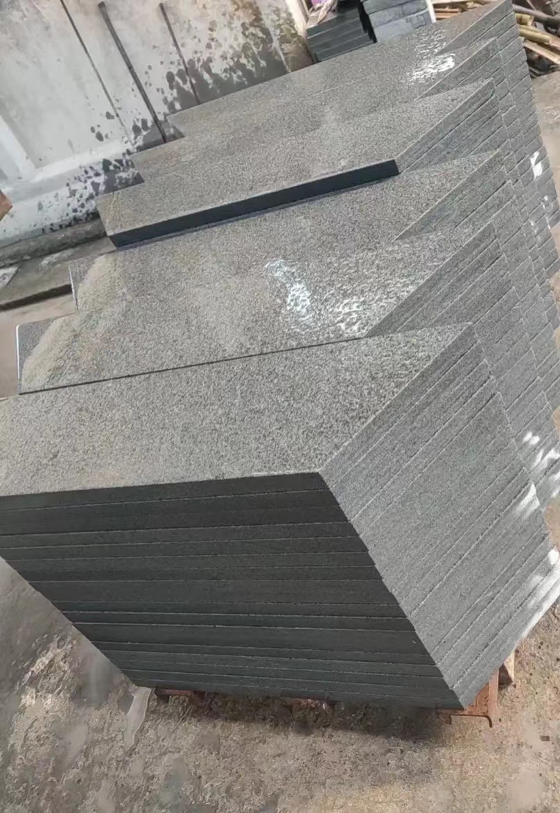 自然面芝麻黑(图1)