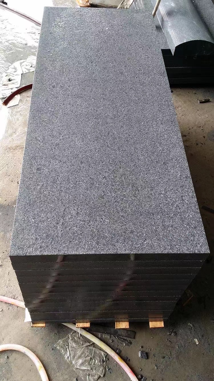 芝麻白与芝麻灰(图1)